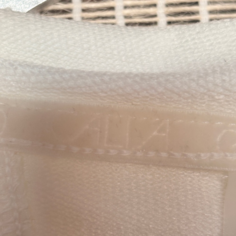 NWT CALIA by Carrie Underwood Cream Sleeveless Top - Picture 9 of 11